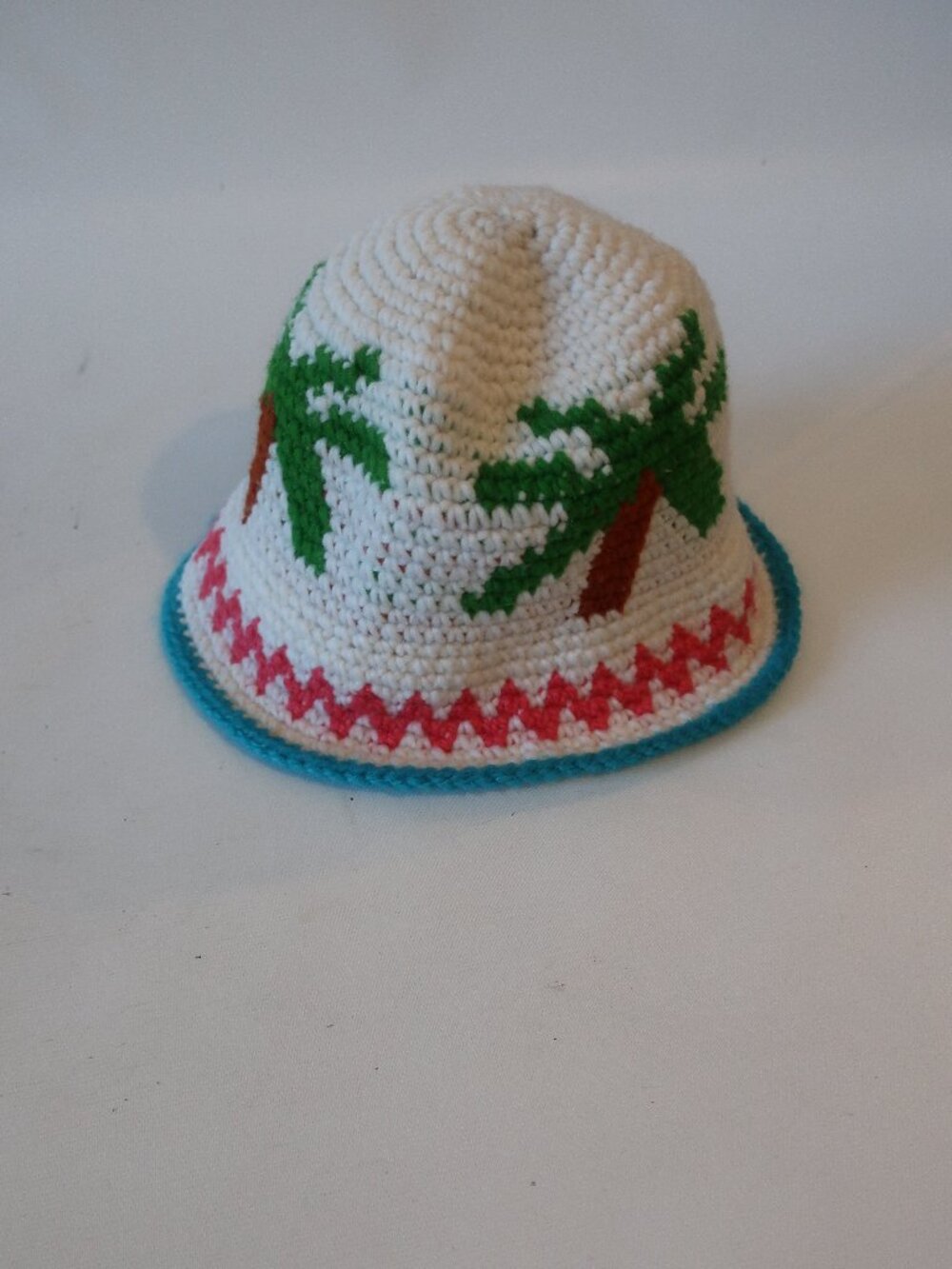 NWT Womens Romi Basha Palm White, Green Crochet Knit Bucket Hat